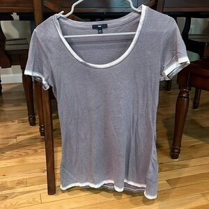 Gap t shirt